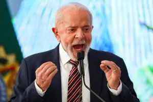 Lula discursa, ao participar da cerimônia relacionada ao Dia Mundial da Alimentação, com lançamento do Plano Nacional de Agroecologia e Produção Orgânica, no Palácio do Planalto, em Brasília - 16/10/2024 | Foto: Wilton Junior/Estadão Conteúdo