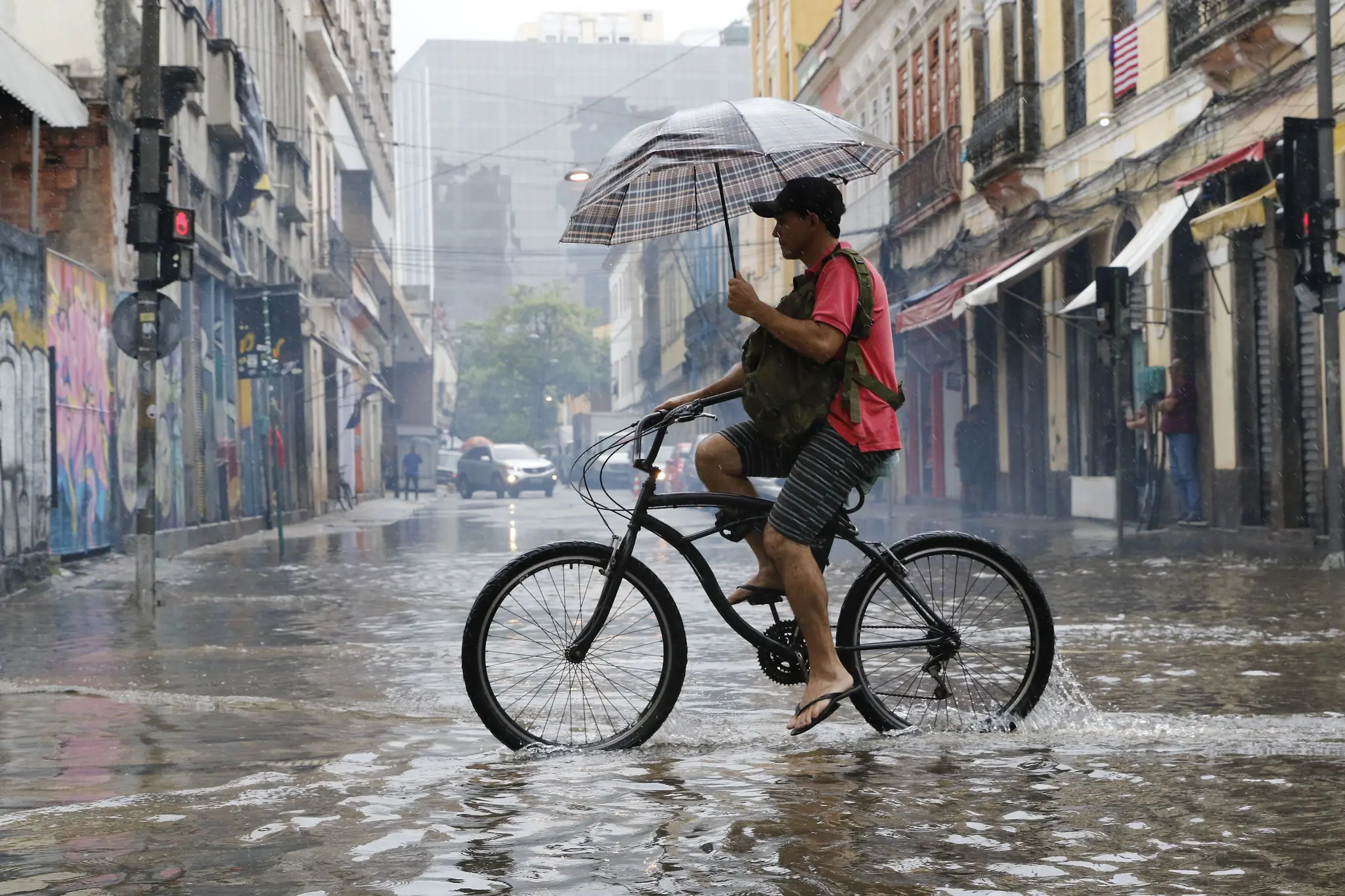 Clima em novembro deve ser marcado por chuvas