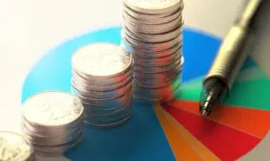 A taxa de juros do cartão de crédito parcelado para pessoas físicas aumentou 3,7 pontos porcentuais no último mês | Foto: Reprodução/QuoteInspector