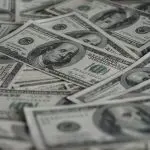 Especialistas veem dificuldade para empresas no próximo ano com alta do dólar | Foto: Jcomp/Freepik