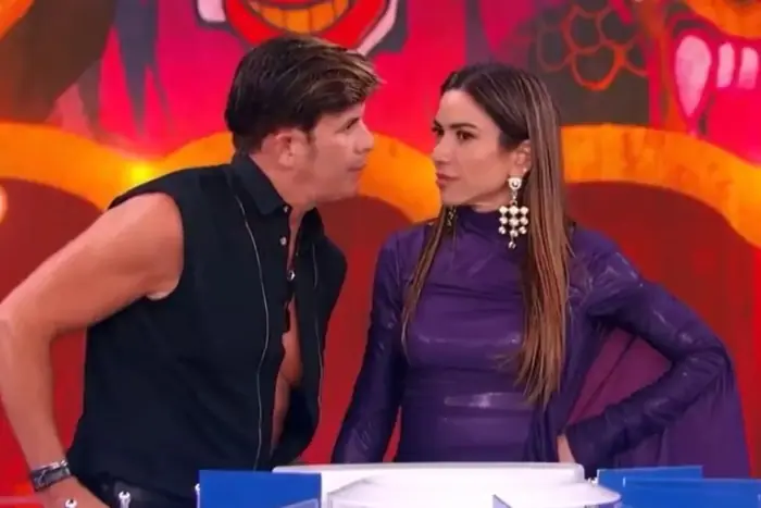 Doutor Rey se aproxima de Patrícia Abravanel