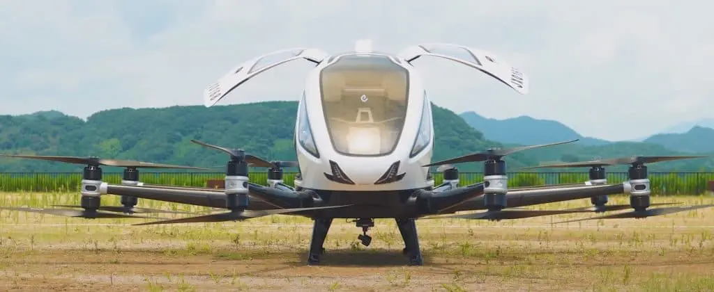 O EH216-S, um veículo elétrico de decolagem e pouso vertical, é projetado para operar de forma autônoma | Foto: Divulgação/EHang