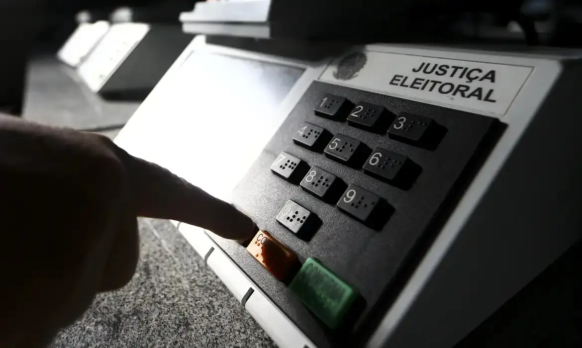 Eleições municipais de 2024; urna