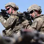 Ofensivas dos Estados Unidos tinham como alvos instalações de armazenamento de armas | Foto: Reprodução/Twitter/X
