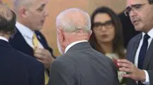 Acidente doméstico obrigou Lula a fechar ferimento com pontos, na nuca - 25/10/2024