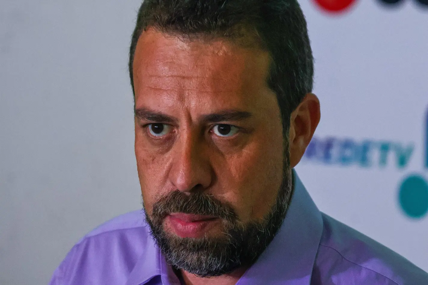 Guilherme Boulos, em entrevista coletiva depois de um debate organizado pela Rede TV, UOL e Folha de S.Paulo entre os candidatos do segundo turno das eleições para prefeito da cidade de São Paulo - 17/10/2024 | Foto: Yuri Murakami/FotoArena/Estadão Conteúdo