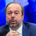 A decisão sobre a não retomada do horário de verão foi anunciada pelo ministro de Minas e Energia, Alexandre Silveira | Foto: Lula Marques/Agência Brasil