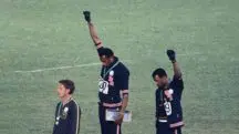 Gesto antirracista de Tommie Smith e John Carlos repercutiu no mundo todo | Foto: Angelo Cozzi/Wikimedia Commons