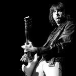Johnny Ramone se apresenta no Japão | Foto: Masao Nakagami/Wikimedia Commons