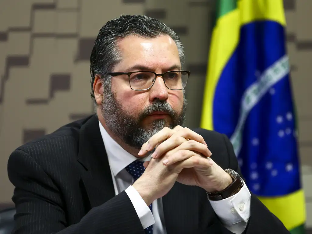 Ernesto Araújo também falou sobre as repetidas declarações de Lula sobre ‘a volta do Brasil ao cenário mundial’ | Foto: Marcelo Camargo/Agência Brasil