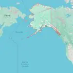Mapa mostra o território dos Estado Unidos, da Rússia e destaca, em vermelho, o Estado do Alasca
