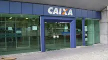 Segundo Douglas dos Santos Silva relatou à polícia, a retirada do dinheiro na agência da Caixa em Açailândia, no Maranhão, ‘atendeu à ordem de um homem armado, que o surpreendeu em casa e determinou o saque, mediante ameaças a ele e à sua família’ | Foto: Reprodução/Wikimedia Commons