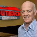 Peter Rodenbeck começou sua trajetória no Brasil em 1979, ao trazer o McDonald's, e atuou no país por quase 20 anos | Foto: Divulgação/Outback