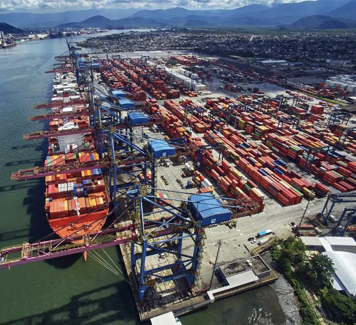 Porto de Santos está entre os portos comprados por multinacionais
