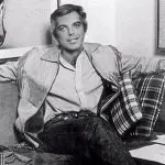 Ralph Lauren, em seu escritório, em 1978 | Foto: Reprodução/Wikimedia Commons
