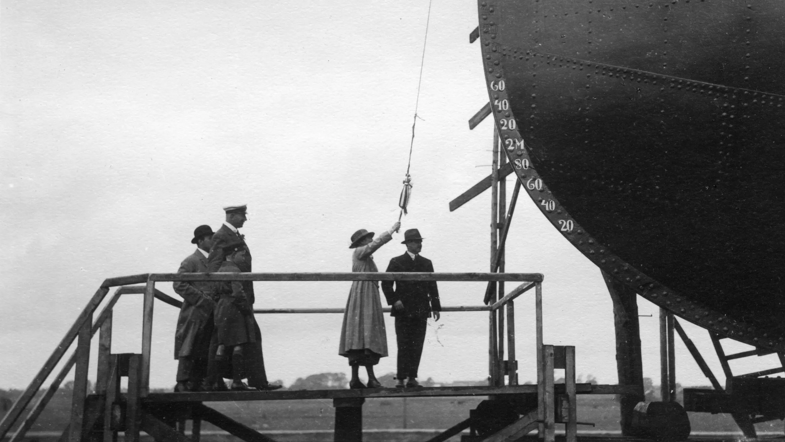 Arnold Peter Møller participa da cerimônia de 'batismo' do navio Betty Mærsk, em 1922 | Foto: Maersk Line/Wikimedia Commons