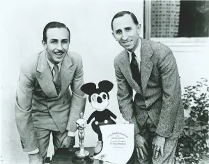Walt e Roy Disney, depois de Oscar com Mickey Mouse