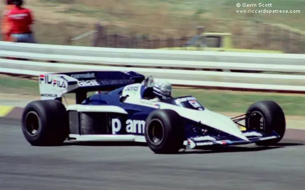 Campeão do GP da África do Sul, o italiano Ricardo Patrese ajudou o seu companheiro de equipe, Nelson Piquet, a manter a corrida sob controle depois da saíde de Prost | Foto: Reprodução/Redes sociais