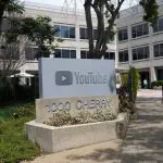 Reconhecido hoje como um fenômeno da internet, YouTube foi adquirido pelo Google por um valor que os próprios vendedores teriam considerado um exagero | Foto: Reprodução/Redes sociais