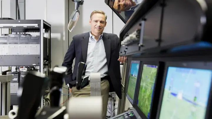 Kelly Ortberg, CEO que está no cargo desde agosto: consciência de que será preciso tempo para recuperar prestígio no setor aeroespacial | Foto: Reprodução/Redes sociais