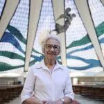 Brasileira ganha prêmio da ONU por acolher refugiados