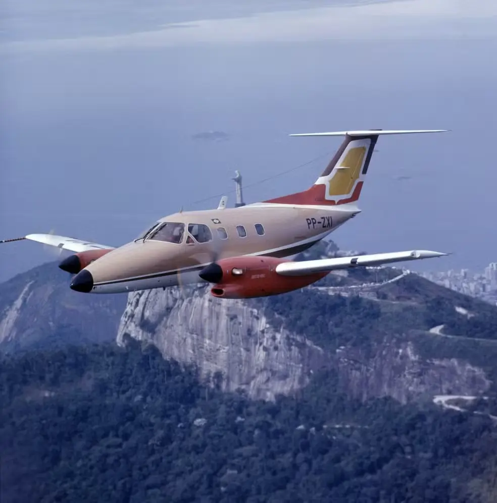 Um avião modelo Embraer-121 Xingu | Foto: Divulgação/Embraer