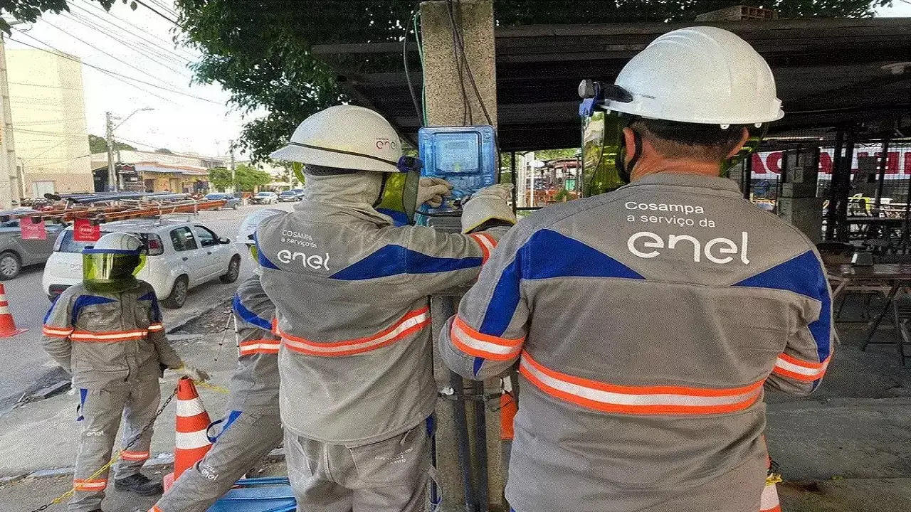 Concessionária de energia elétrica recrutou dezenas de funcionários de outros Estados para apoiar o trabalho de recuperação em São Paulo | Foto: Enel/Divulgação