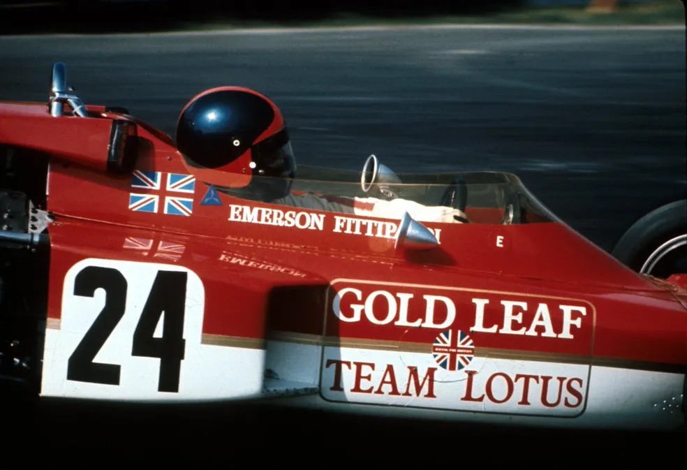 Domingo cinzento e frio na cidade de Watkins Glen, nos Estados Unidos: Emerson Fittipaldi conquistava, em 4 de outubro de 1970, a primeira vitória de um piloto brasileiro na Fórmula 1 | Foto: Reprodução/Redes sociais