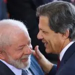 As mensagens contraditórias que o governo Lula manda sobre sua disposição de cortar despesas se refletem na alta dos juros e do dólar | Foto: Fabio Rodrigues-Pozzebom/Agência Brasil