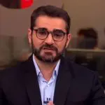 Foto de Marcelo Cosme, apresentador da GloboNews
