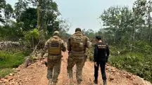 Por ar e por terra, agentes da Polícia Federal vasculham pistas que possam levar a responsáveis por queimadas que destruíram cerca de 30 mil hectares na região do Pantanal e fronteira com a Bolívia | Foto: Divulgação/Portal Gov.br