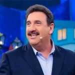 Foto do apresentador Ratinho nos estúdios do SBT