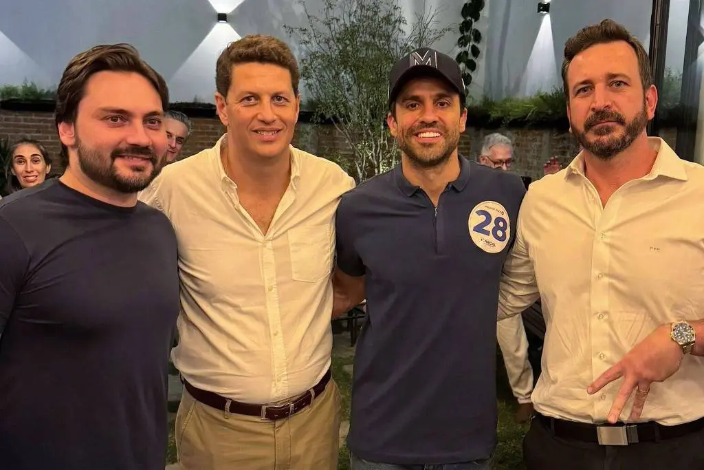 Filipe Sabará, Ricardo Salles, Pablo Marçal e Tenente Santini: jantar em São Paulo, com 130 pessoas, selou apoio do ex-ministro de Bolsonaro a candidato do PRTB à Prefeitura da capital | Foto: Arquivo pessoal