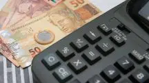 Com aumento da Selic, bancos querem elevar teto de juros do consignado | banco central