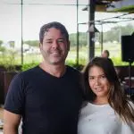 Rodrigo Alencastro e Caroline Azeredo, em foto de três anos atrás, quando ainda estavam juntos: revelações sobre uso de influência em gabinetes podem agravar a crise nas instâncias superiores do Judiciário | Foto: Reprodução/Redes sociais