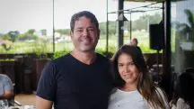 Rodrigo Alencastro e Caroline Azeredo, em foto de três anos atrás, quando ainda estavam juntos: revelações sobre uso de influência em gabinetes podem agravar a crise nas instâncias superiores do Judiciário | Foto: Reprodução/Redes sociais