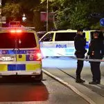 Policiais da Suécia investigam origem dos disparos na Embaixada de Israel em Estocolmo: incidente pode ter relação direta com explosões na Dinamarca | Foto: Reprodução/Redes sociais