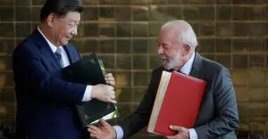 Xi Jinping, presidente da China, e Luiz Inácio Lula da Silva, presidente do Brasil, durante a Cúpula dos Líderes do G20, no Rio de Janeiro | Foto: Reuters/Adriano Machado