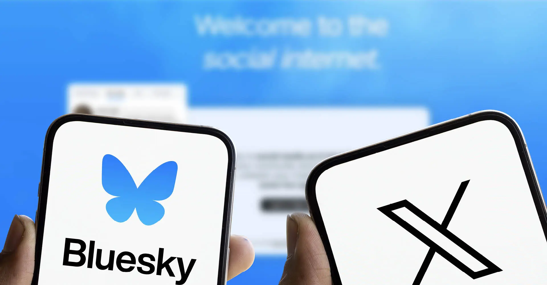 Logos do Bluesky e X exibidos em smartphones