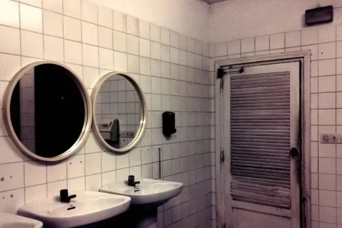 A casa, depois transformada na primeira escola de Guaratinguetá, alimentou a lenda quando parte do prédio foi destruída por um incêndio | Foto: Reprodução