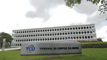 Vista externa, fachada, do prédio do Tribunal de Contas da União (TCU)