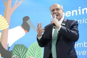 Alckmin acredita que o dólar deve cair nos próximos meses