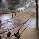 De acordo com o Corpo de Bombeiros, a chuva provocou uma forte enxurrada que invadiu a casa onde a criança estava | Foto: Divulgação/Defesa Civil