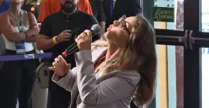 Janja, em evento paralelo ao G20, xinga Elon Musk