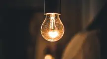 Em virtude dos recentes apagões nas áreas atendidas pela Enel, autoridades do setor elétrico e políticos manifestaram preocupações | Foto: Benzoix/Freepik