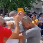 Família reencontra preso político libertado na Venezuela