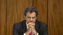 Fernando Haddad, ministro da Fazenda, define meta de déficit com Lula