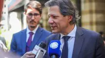Fernando Haddad durante entrevista à imprensa: medidas de ajuste fiscal podem ser insuficientes para garantir o equilíbrio das contas públicas | Foto: Reprodução/Twitter/X