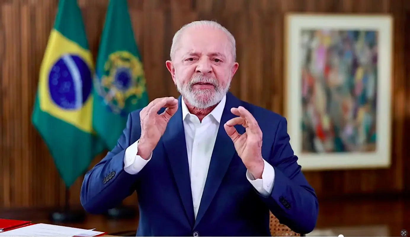 Lula fala sobre meta de emissões de Carbono