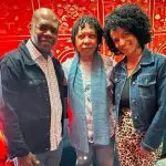 Ex-ministro Silvio Almeida e a mulher Ednéia Carvalho em foto (junho de 2024) com o cantor Djavan | Foto: Reprodução/Instagram/@neiafkn